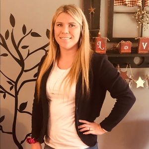 Meet your Posher, Cayla